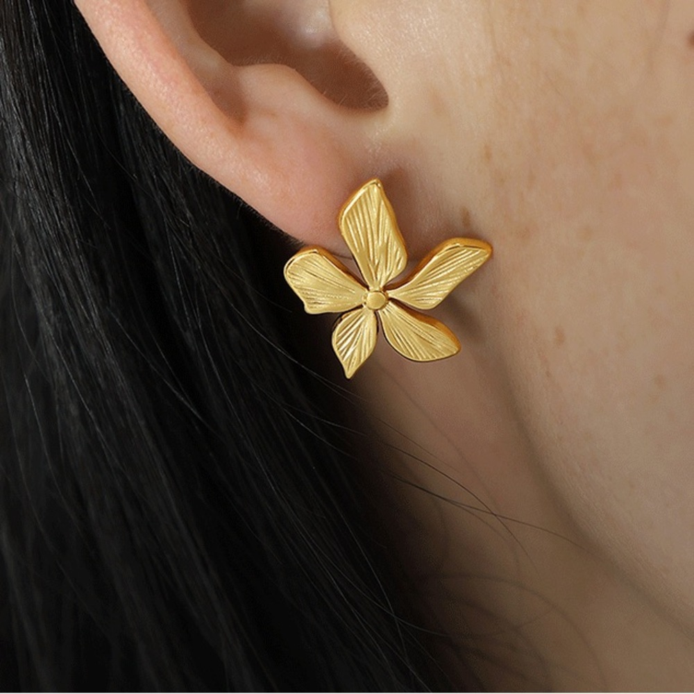 Gold Floral Earrings*Waterproof Jewelry